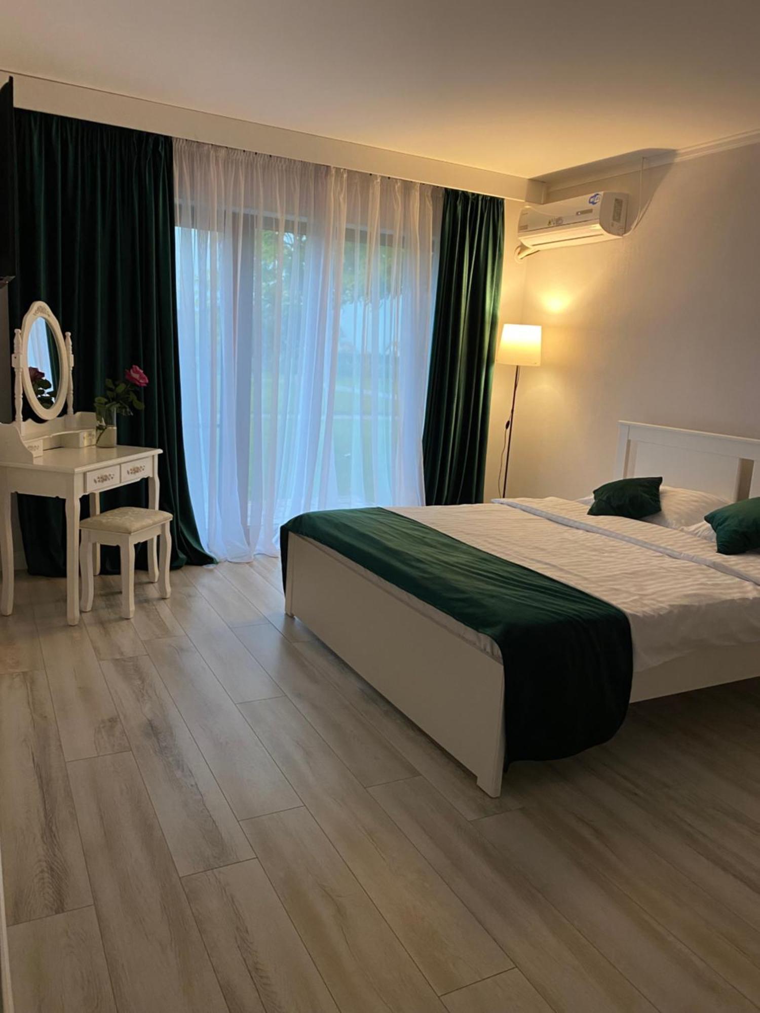 Hotel Complex Daniel's à Orăştie Extérieur photo