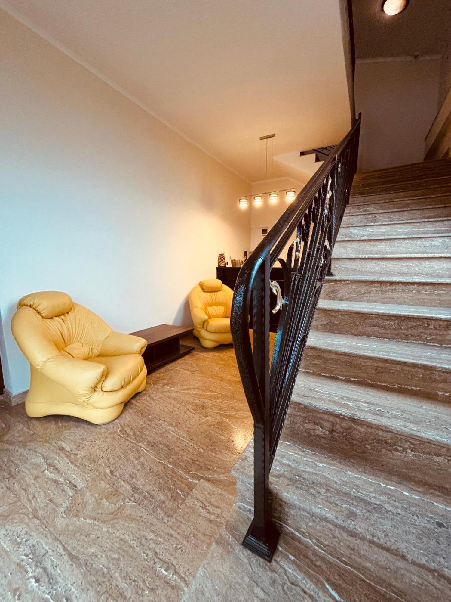 Hotel Complex Daniel's à Orăştie Extérieur photo